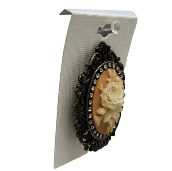 VTG STYLE Flower Cameo Brooch Metal Filigree Carved Noblesse Collection 2003 New - Picture 7 of 8